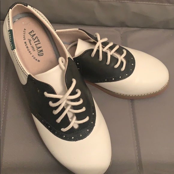 eastland saddle oxfords